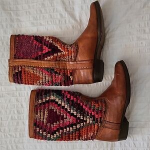 Handmade Moroccan Kilim Boots 8.5